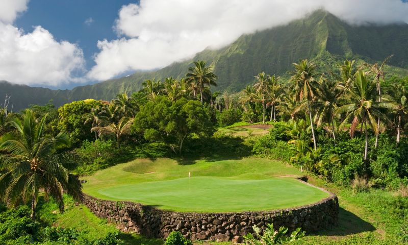 Golf Tournaments in Hawaii: Swinging Amidst Paradise